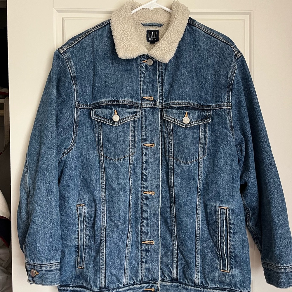 GAP Cream Sherpa-Lined Denim Jacket